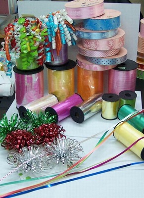 节庆用品与办公用品 企业文化建设中的双重奏